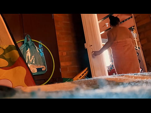 ❤️ Ујак ме прати под тушем, јебе ме док се туширам. ❤❌ Квалитет порно ат порн sr.pornjk.ru ❌